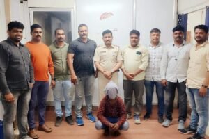 लोणी काळभोर पोलिसांची उल्लेखनीय कामगिरी हांडेवाडी गावाच्या हद्दित खुन करून मृतदेह जमीनीत पुरून फरार झालेल्या आरोपीस ७२ तासात केले अटक